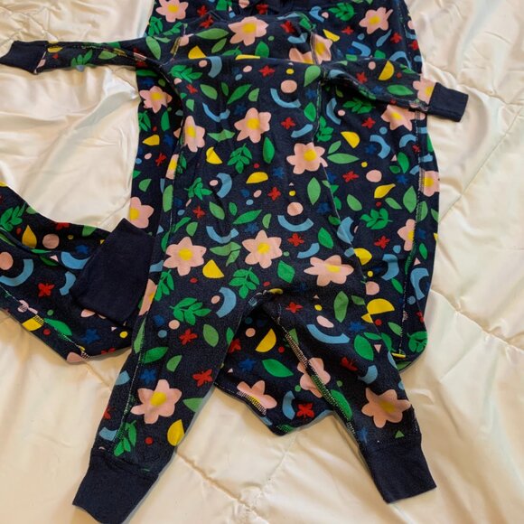 SOLD Hanna Andersson Organic Floral PJs - 18-24m - Picture 4 of 4